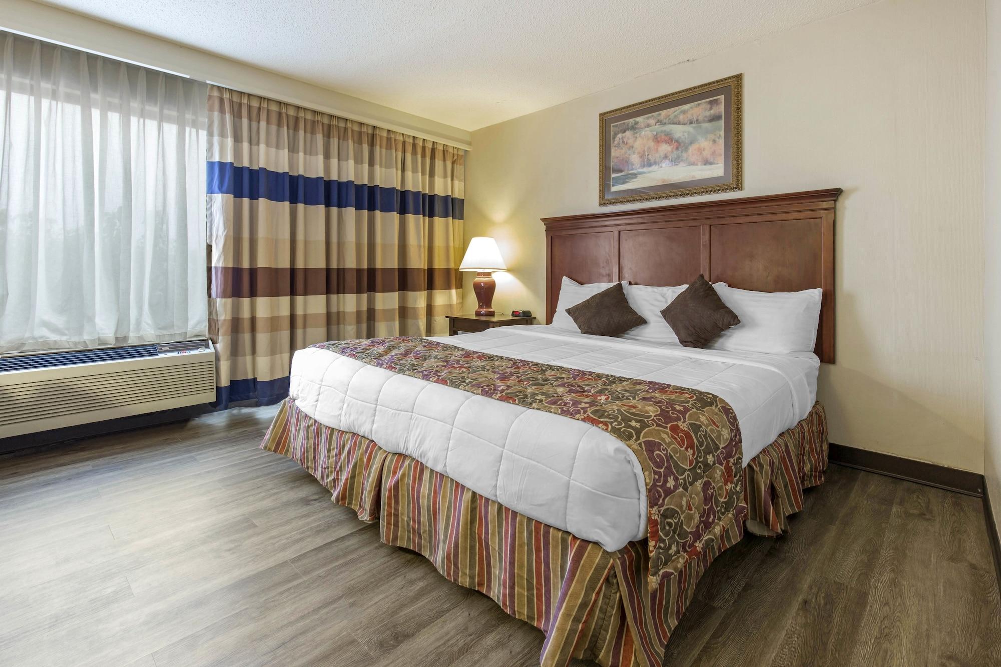 Lamplighter Inn-South Спрингфилд Экстерьер фото